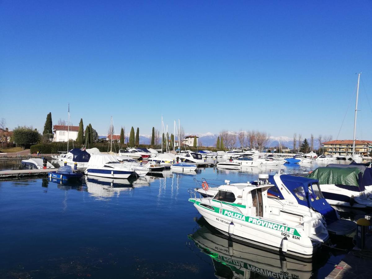 B&B Rosalu - Adults Only Сирмионе Екстериор снимка